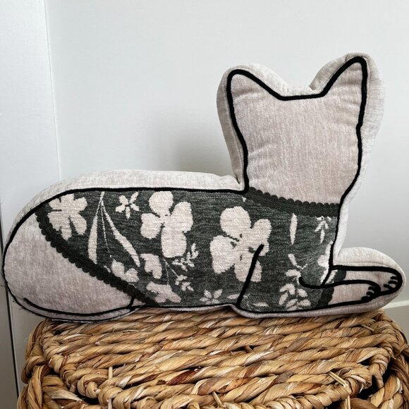 Cat-shaped Throw Pillow - Picture 2 of 3